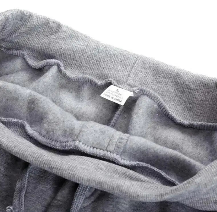 "Casual Everlast Hoodies."