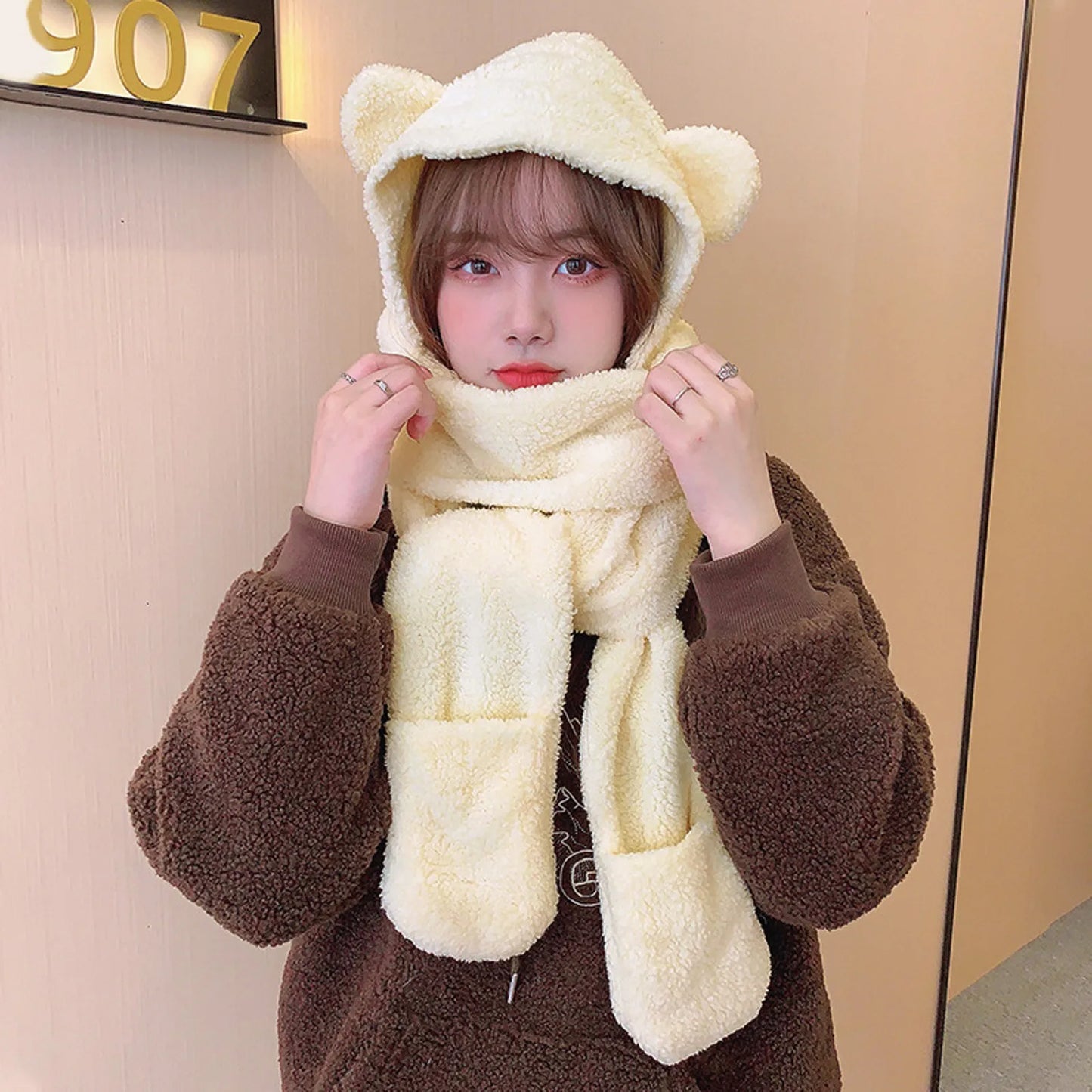 "Hat Scarf Gloves"